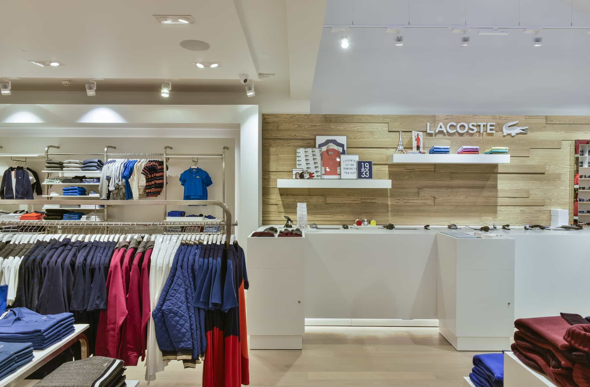 Lacoste Bicester Installation