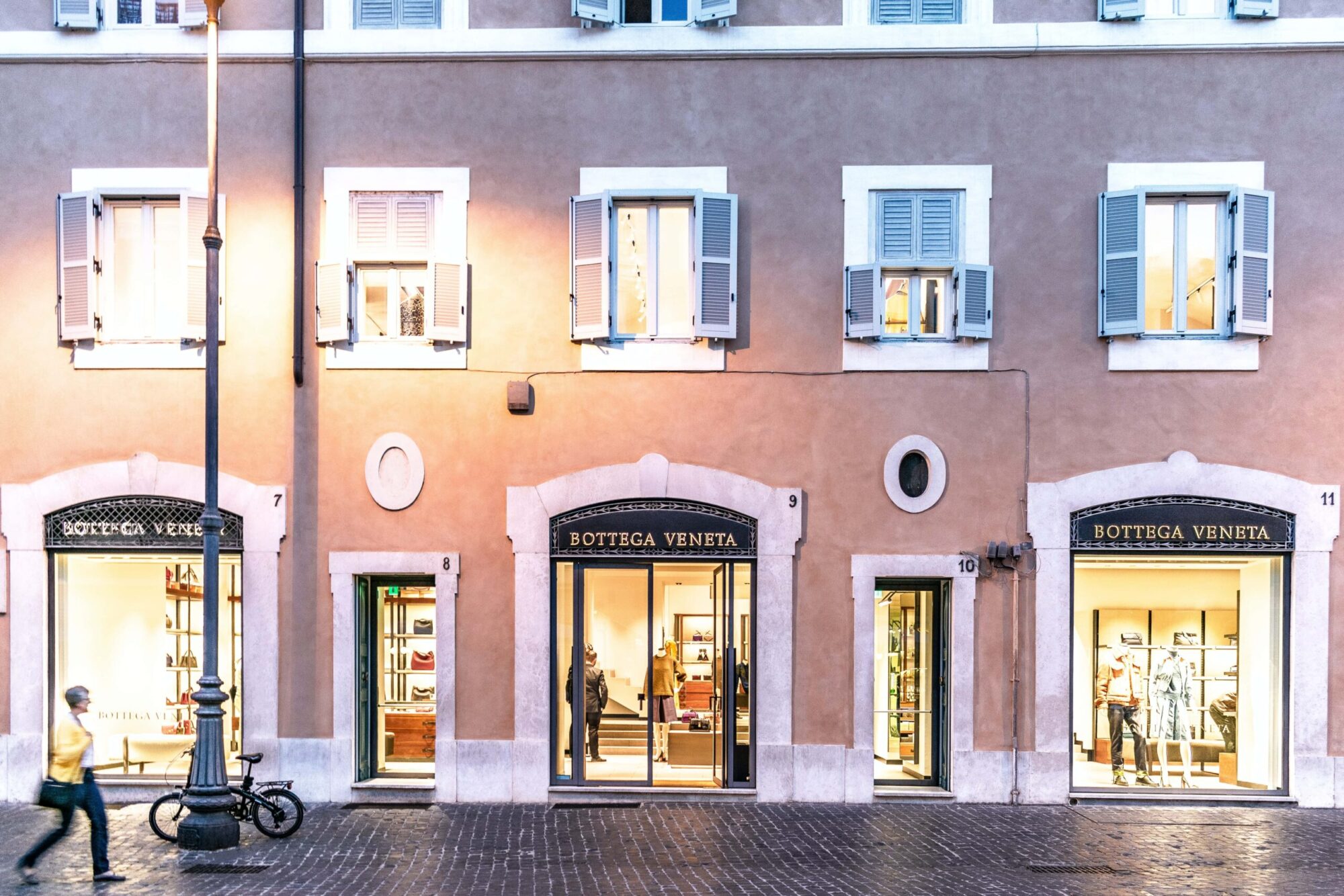 how to open a bricks-and-mortar store - retail designer
