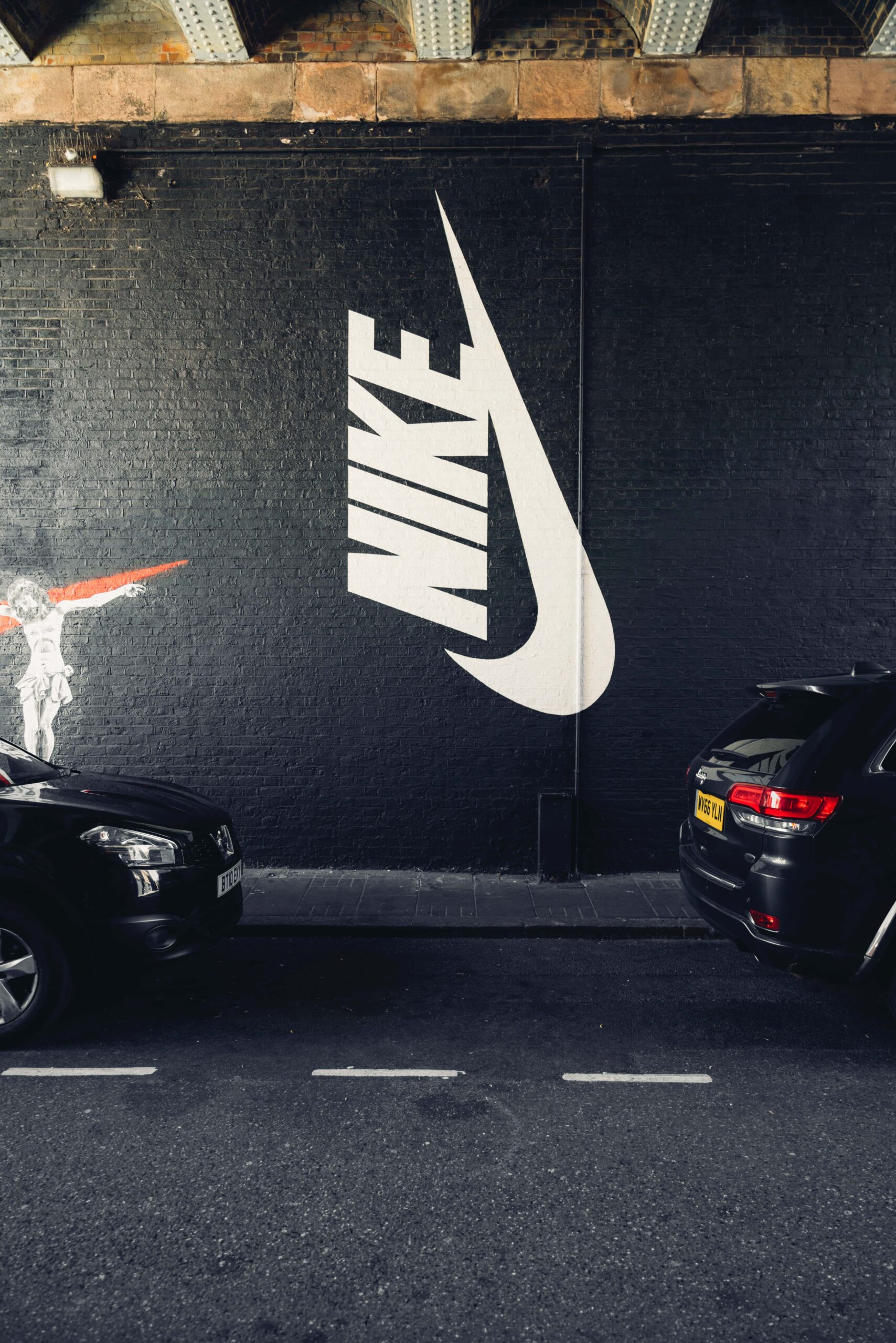 bricks-and-mortar retail strategy